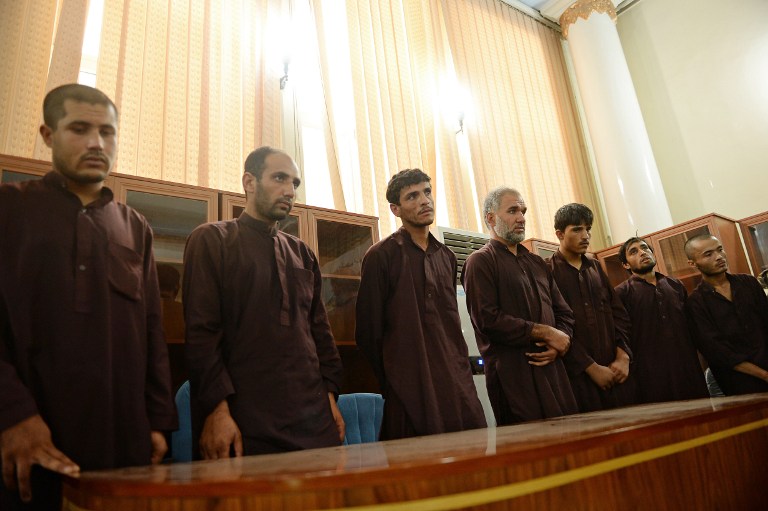 Condenan a muerte a siete afganos por violación colectiva