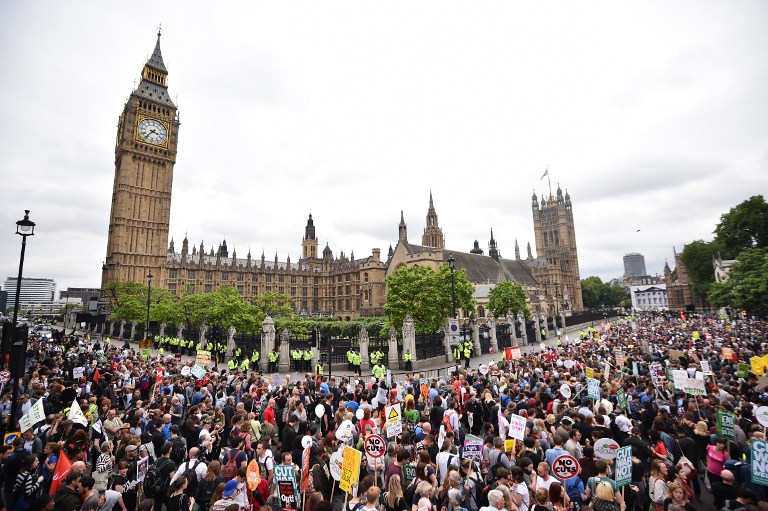 Miles de personas manifiestan contra la austeridad en Londres