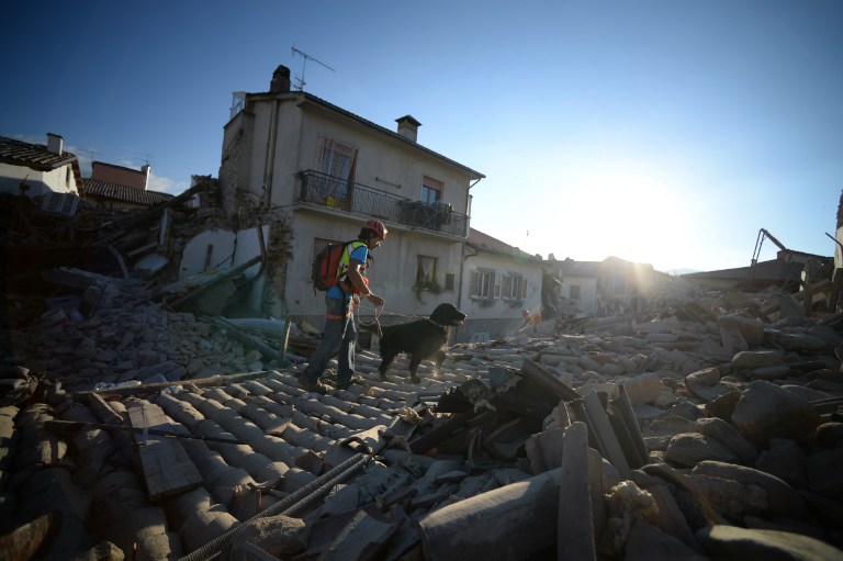 Al menos 247 muertos y cientos de desaparecidos por terremoto en Italia
