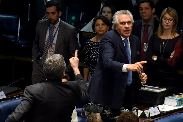 Senado abre fase final del juicio a Rousseff en medio de insultos