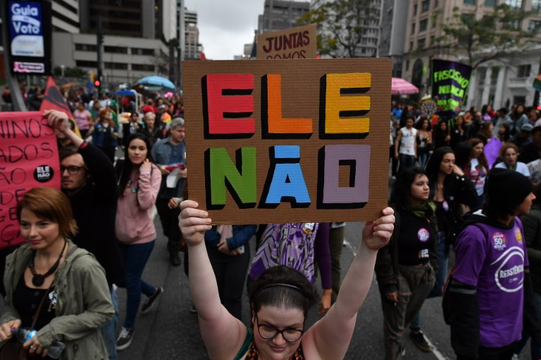 El electorado femenino no consiguió resistir el avance de Bolsonaro