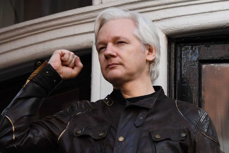EEUU busca extradición de Assange con nueva acusación