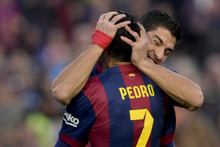 Barcelona golea con primer tanto de Suárez en liga y doblete de Messi