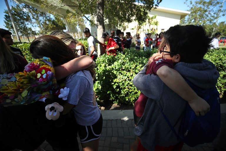 Masacre en escuela de Florida no impulsaría medidas para evitar nueva tragedia