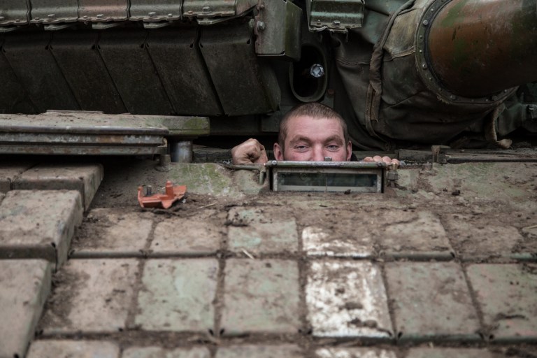 Peligra el alto el fuego en Ucrania cuando siguen combates en ciudad clave