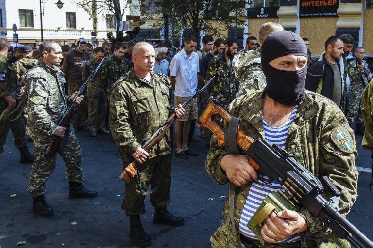 El humillante desfile de los soldados ucranianos capturados en Donetsk