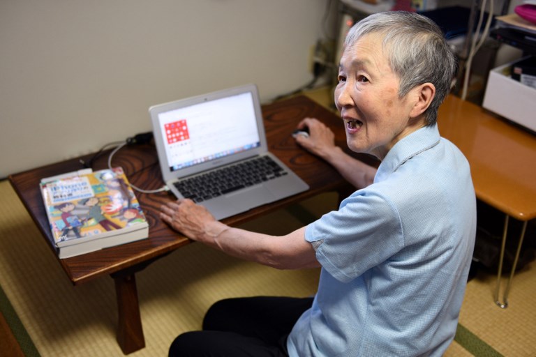 Una japonesa de 82 años crea una popular aplicación didáctica
