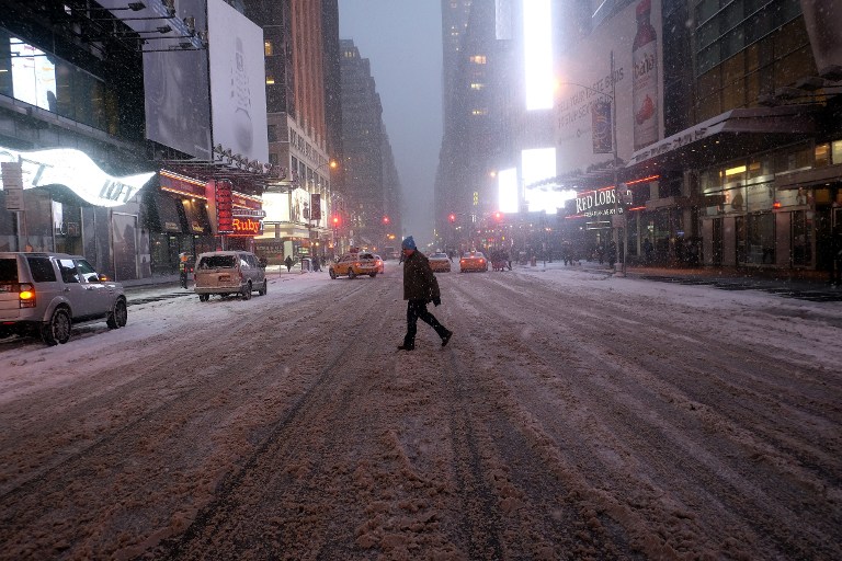 Súper tormenta de nieve encierra a Nueva York