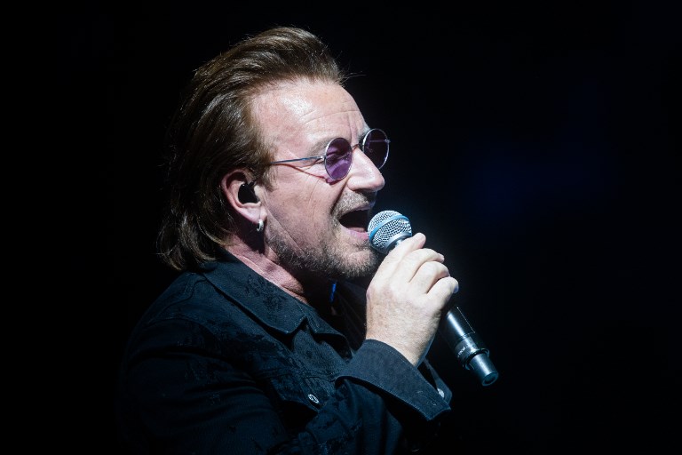 Bono pierde la voz en pleno concierto de U2 en Berlín