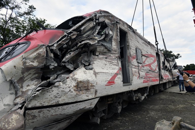 Taiwán: 18 muertos y más de 180 heridos en descarrilamiento de tren