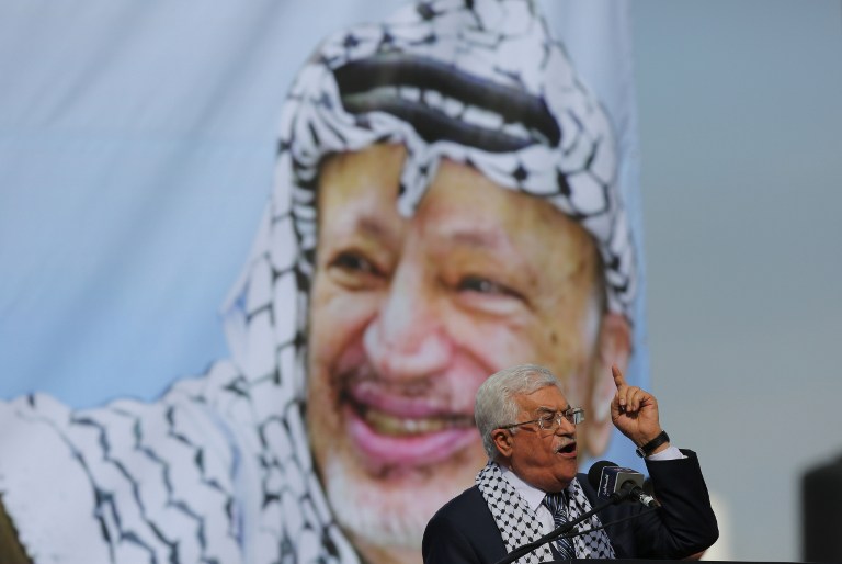 Palestinos conmemoran los 10 años de la muerte de Arafat más divididos que nunca