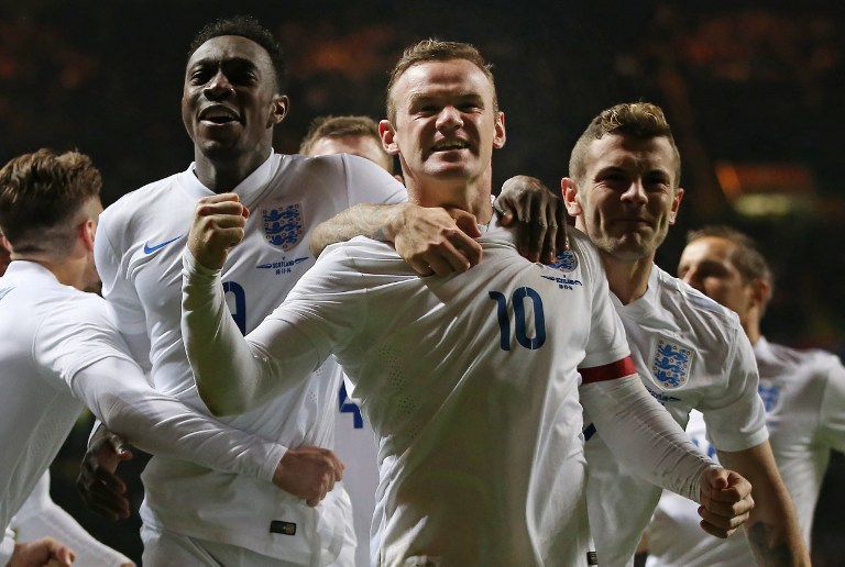 Inglaterra vence 3-1 en Escocia con doblete de Rooney