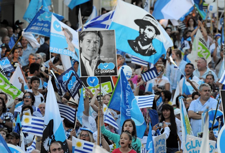 Uruguayos votan a sucesor de Mujica con izquierda como favorita pero amenazada