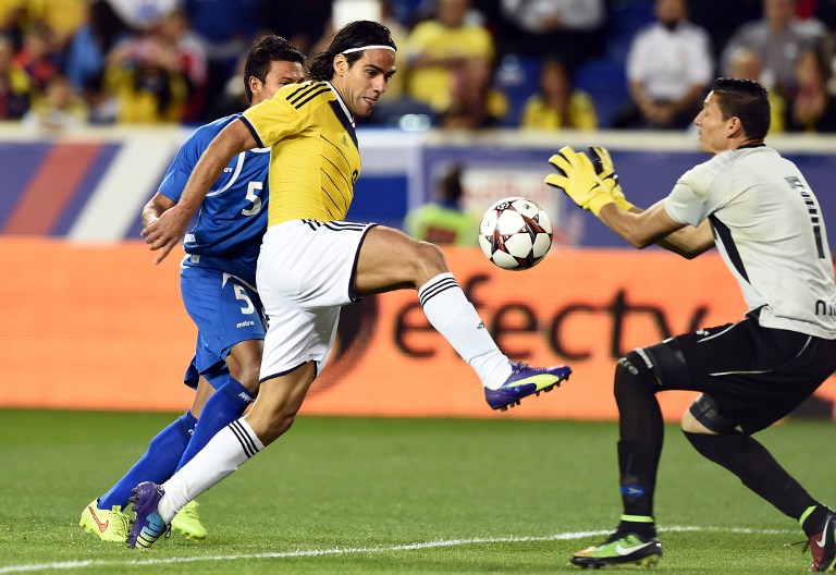 Colombia golea 3-0 a El Salvador con goles de Falcao y Bacca