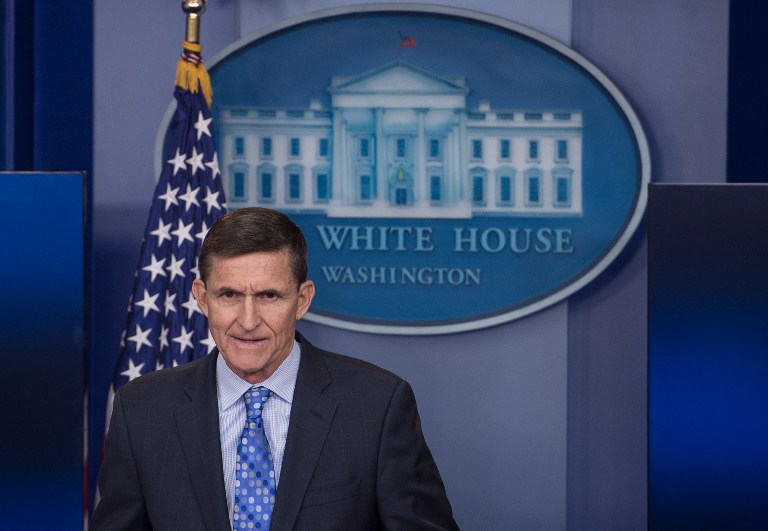 Renuncia Michael Flynn, el consejero de Seguridad Nacional de Trump