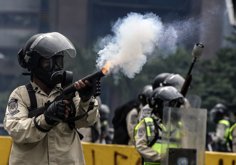 Hombre murió baleado durante manifestación de la madrugada en Venezuela, dice alcalde