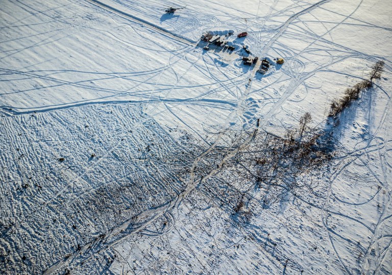 La nieve complica la investigación sobre la caída del avión de pasajeros en Rusia