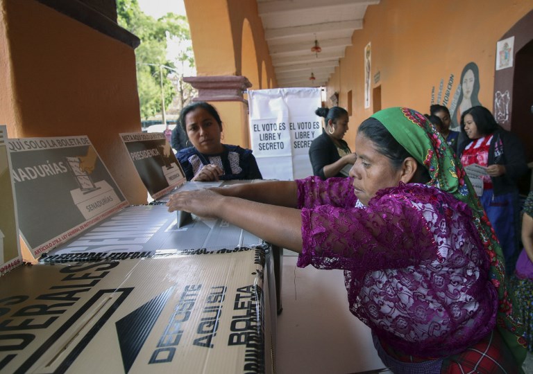 México inició histórica jornada electoral en la que busca romper con el bipartidismo