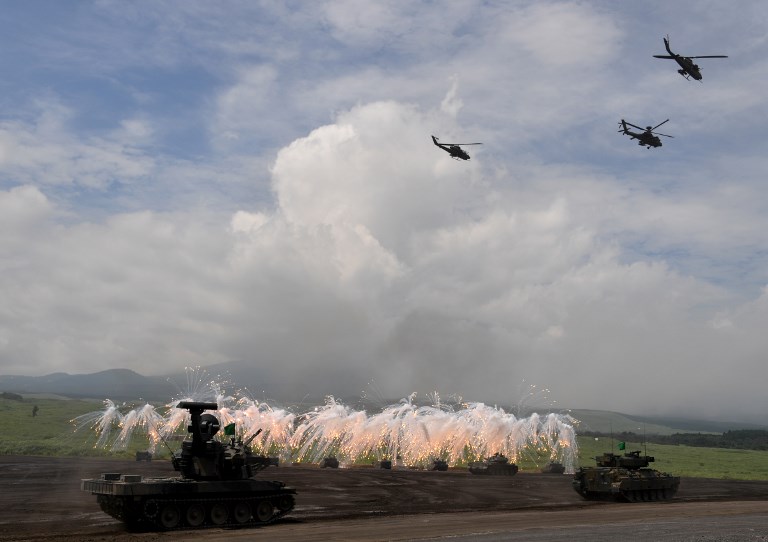 Japón presenta presupuesto de Defensa récord ante la amenaza de Corea del Norte