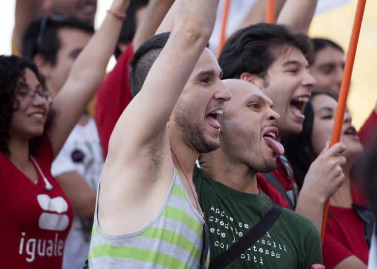 Chile aprueba uniones civiles para homosexuales
