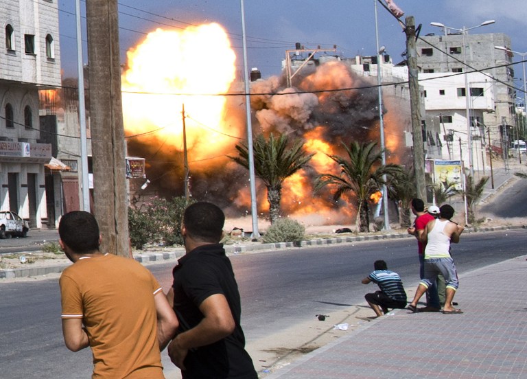 Israel bombardea intensamente Gaza