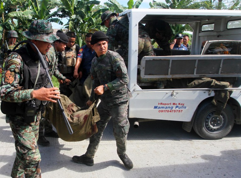 Mueren 49 policías filipinos en enfrentamientos con rebeldes musulmanes