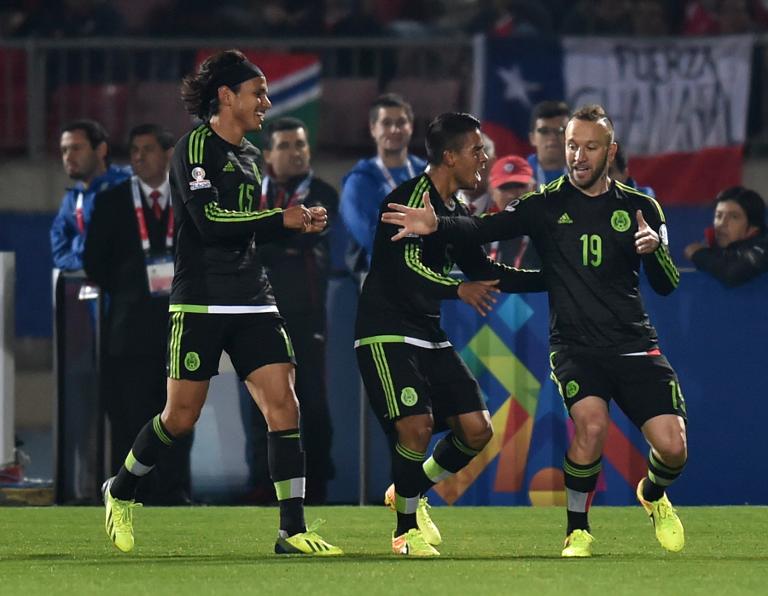 México atraganta boleto de Chile a cuartos en Copa América y Bolivia sorprende y sueña