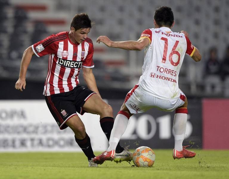 Estudiantes vence 2-1 a Santa Fe por octavos de la Copa Libertadores