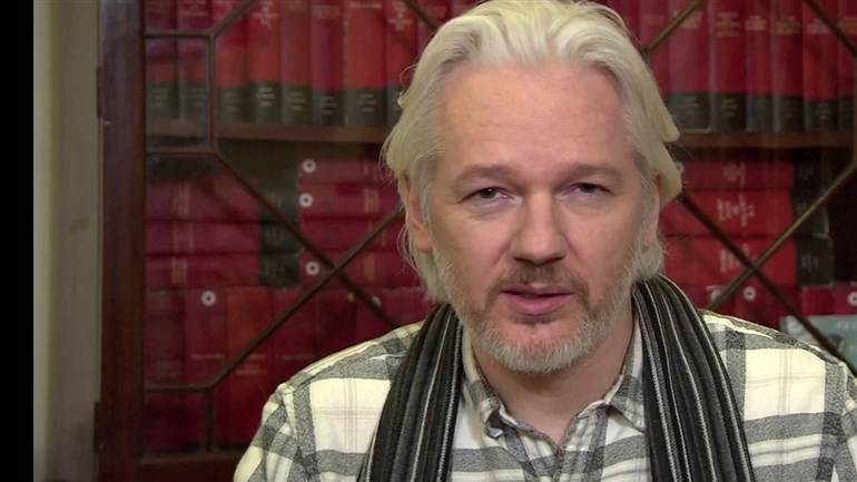 Suecia confirma la orden de arresto contra Assange por riesgo de fuga