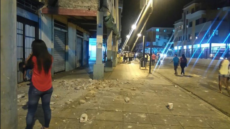 El Centro de Alertas dice que no hay amenaza de tsunami tras sismo en Ecuador