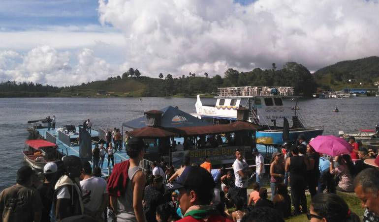 Nueve muertos y 28 desaparecidos tras naufragio en represa de Colombia