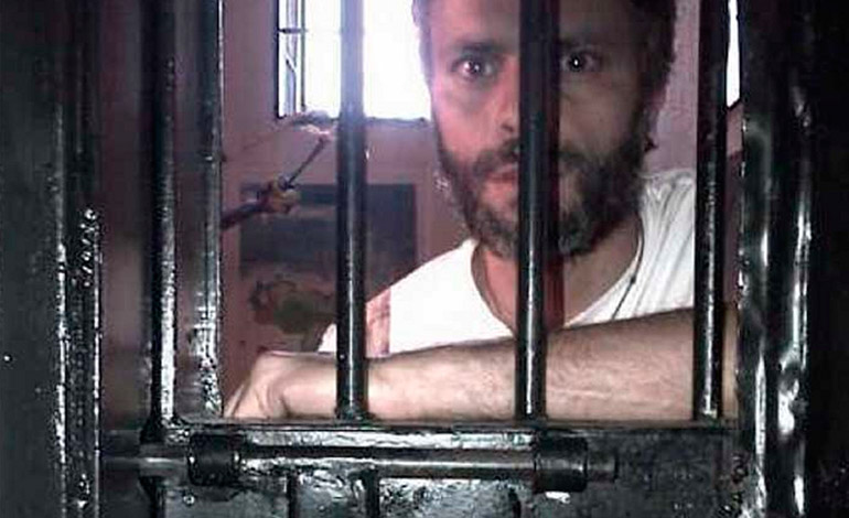 Difunden fotos de Leopoldo López para negar precariedad de su reclusión