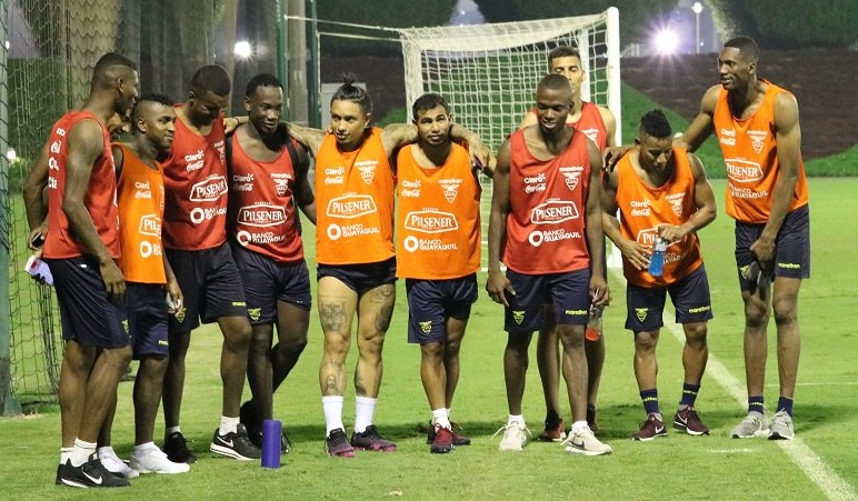 Selección ecuatoriana entrenó completa en Doha
