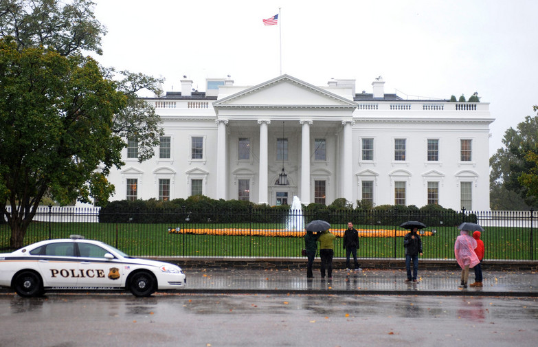 Un bebé moviliza al Servicio Secreto al colarse en la Casa Blanca
