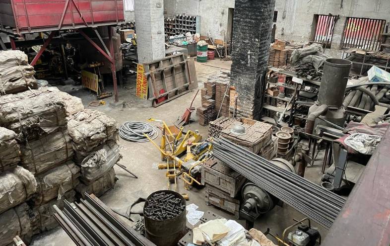 Imagen del Departamento de fundición de los talleres de los Ferrocarriles. Imagen del Departamento de fundición de los talleres de los Ferrocarriles.