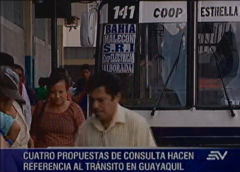 Tránsito en Guayaquil genera cuatro propuestas de consulta popular