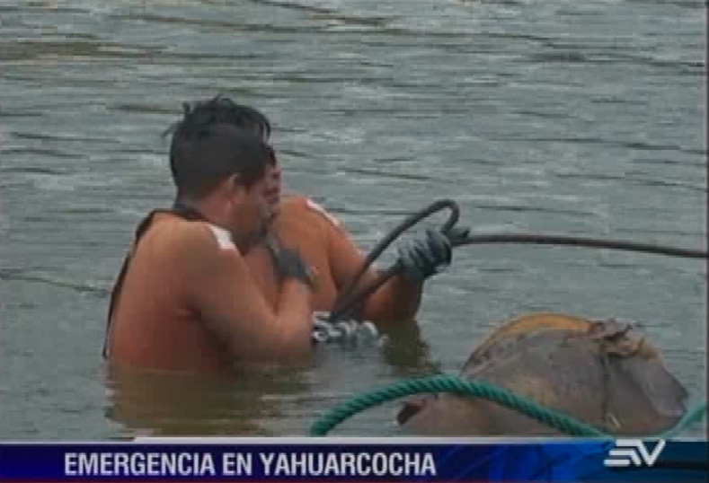 Laguna de Yahuarcocha en emergencia tras contaminación con draga