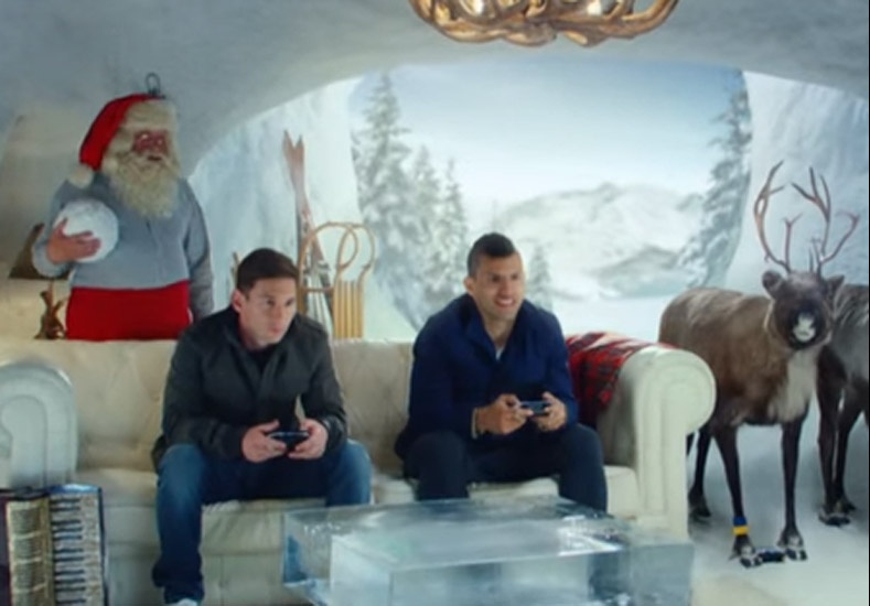 Messi y Agüero aparecen en spot navideño del FIFA 2016
