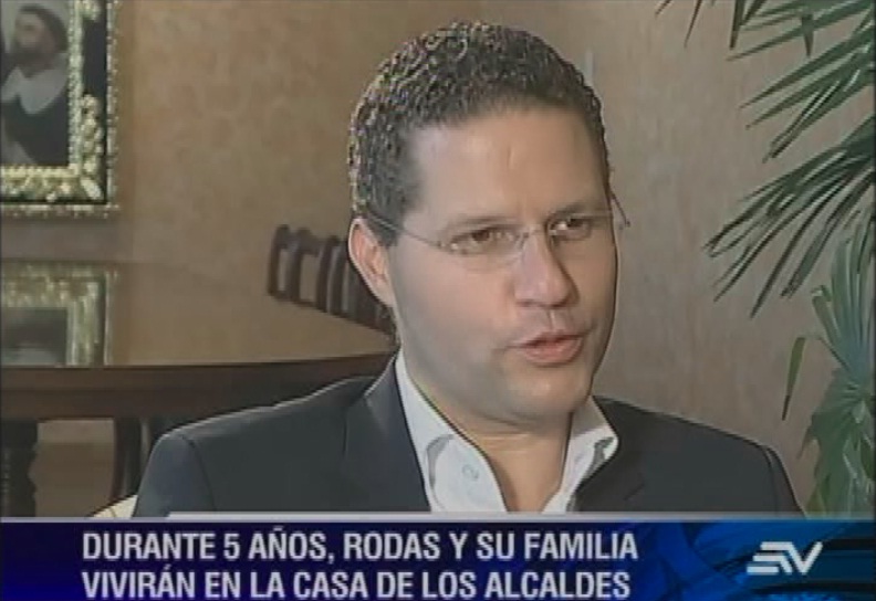 Mauricio Rodas y su familia se mudan a residencia oficial de los alcaldes