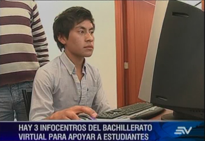 Bachillerato virtual beneficia a 166 personas en Quito