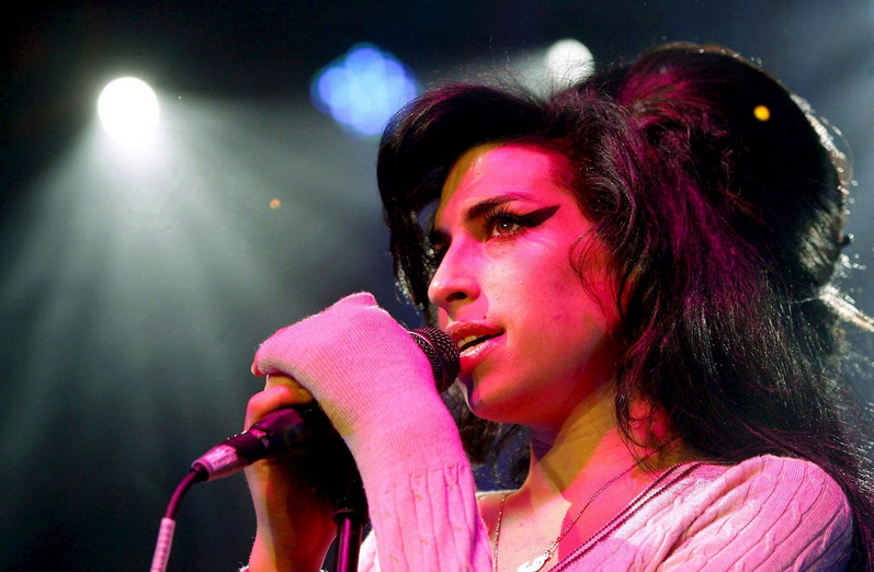 Madre de Amy Winehouse la encontró ebria en la víspera de su muerte