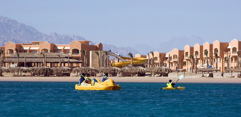 Seis turistas acuchillados en balneario en Egipto