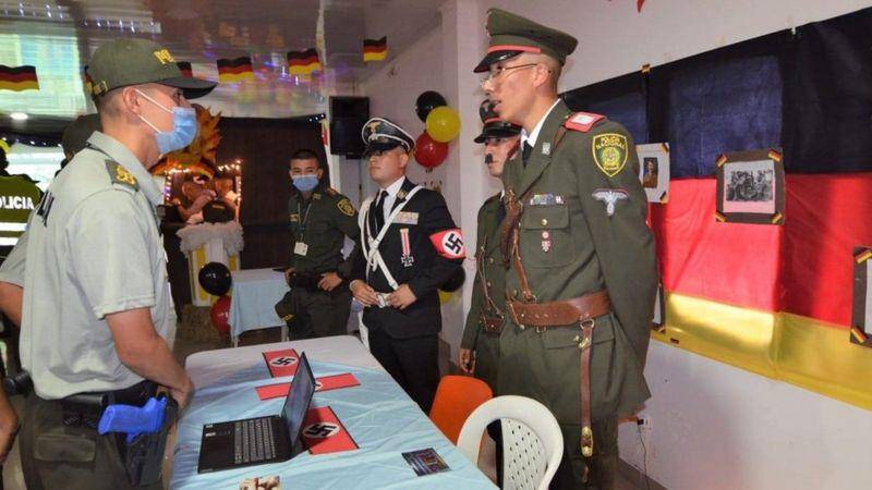 Tuluá: el escándalo en Colombia por el evento pedagógico en el que la policía utilizó símbolos y trajes nazi