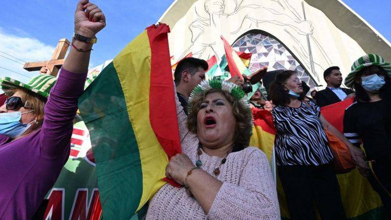 3 ejes de la histórica rivalidad en Bolivia entre la rica Santa Cruz y el gobierno de La Paz