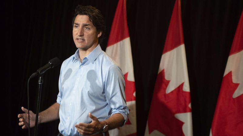 El primer ministro de Canadá acusa a Meta de bloquear noticias, en sus redes sociales, sobre una ola de incendios