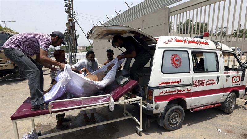 Ola de calor causa 432 muertos en el sur de Pakistán