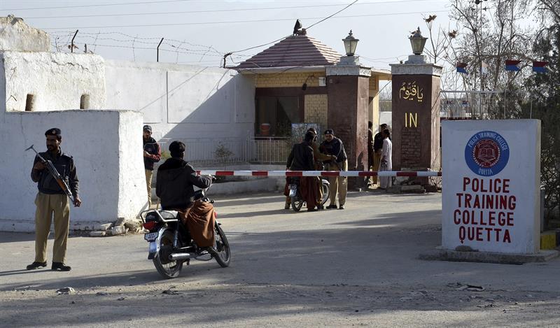 El EI reivindica ataque a una academia policial en Pakistán que dejó 62 muertos
