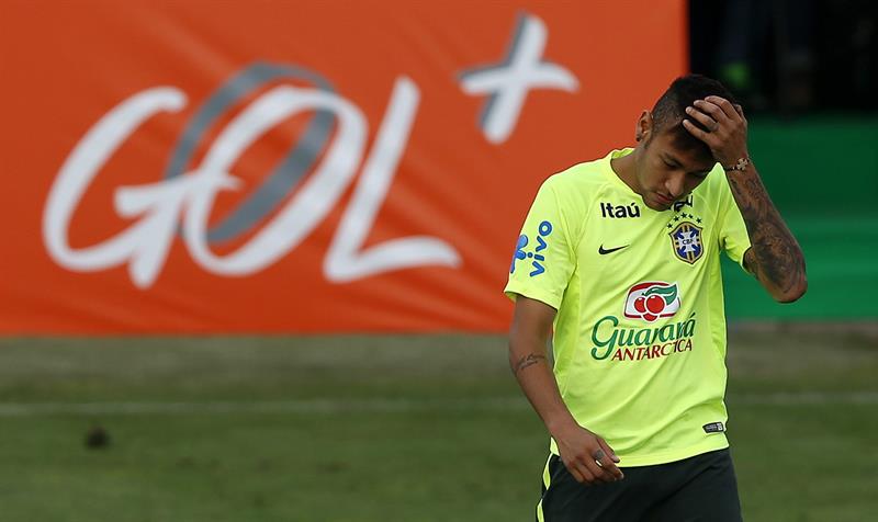 Neymar se va de Chile y dice que le &quot;mataría&quot; por quedarse
