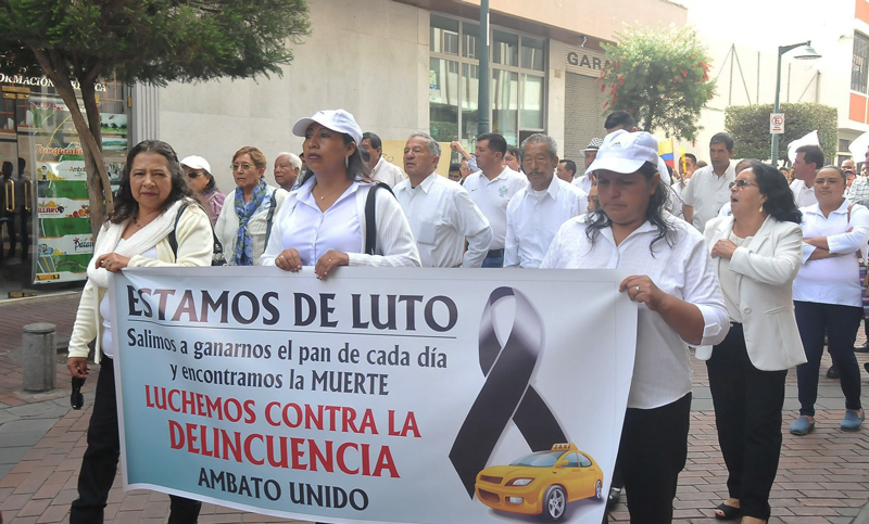Tungurahua: Taxistas piden seguridad en marcha