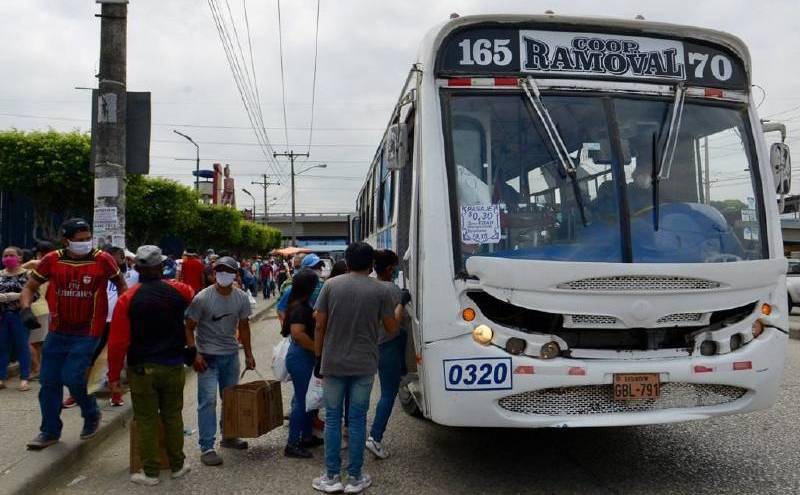 Buses urbanos tendrán jornada reducida en Guayaquil